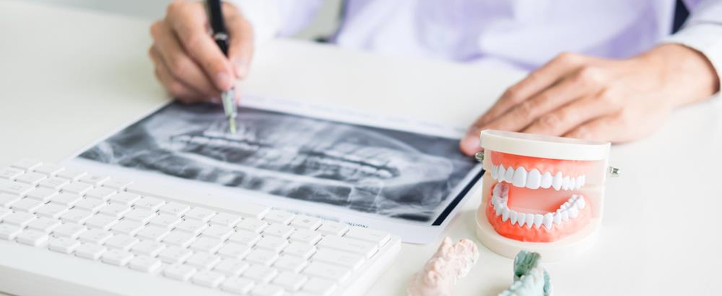 فرص العمل في مجال طب الأسنان: مجالات واسعة وتخصصات مطلوبة في سوق العمل