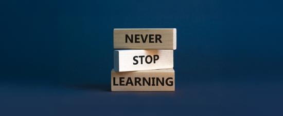 لماذا أصبح التعلّم المستمر مهارة لا غنى عنها في سوق العمل؟